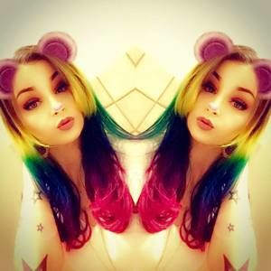 Meet your Posher, Crystal